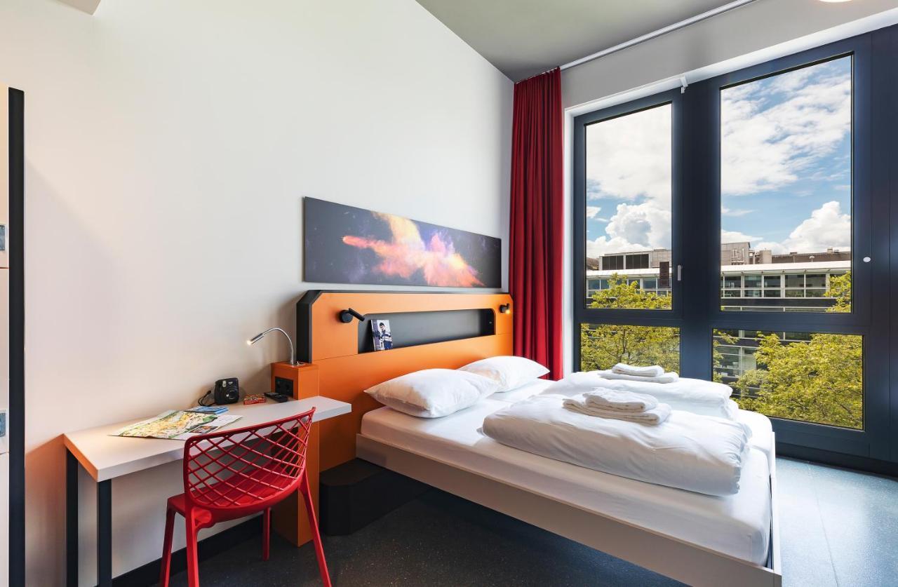 Meininger Hotel Geneve Centre Charmilles Bagian luar foto